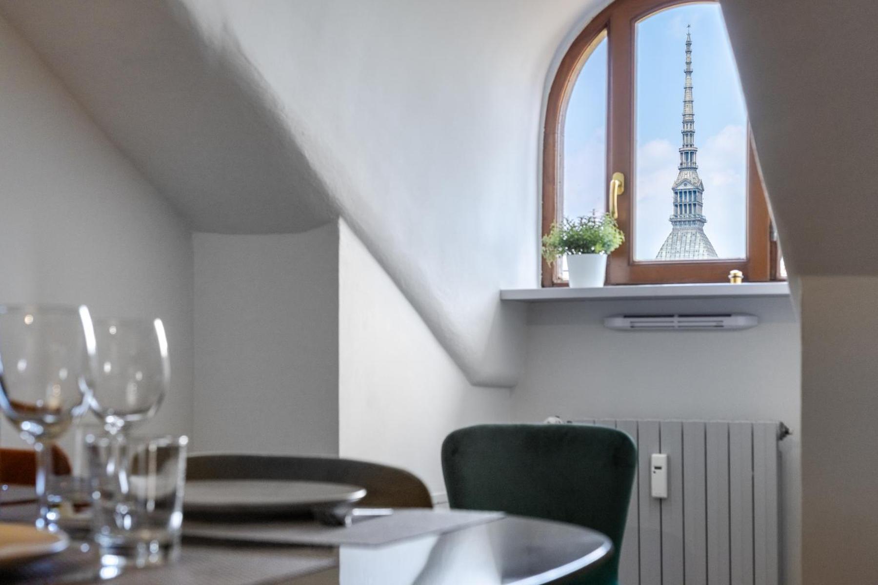 Giolitti 39 - Moderna Mansarda Nel Cuore Di Torino Esterno foto